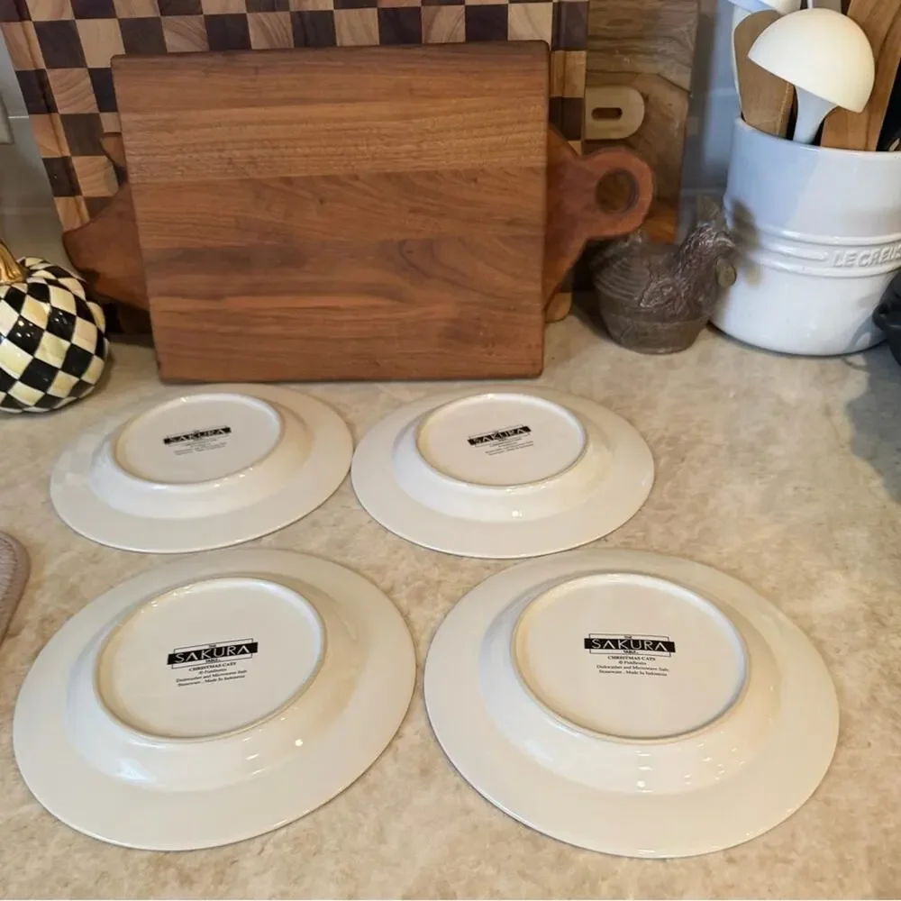 Sakura Fidlestix Christmas Cat-Themed Decorative Plates x4